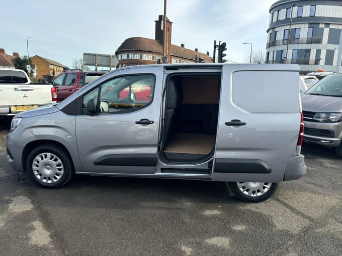 2025 Vauxhall Combo