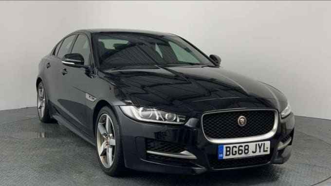 2025 Jaguar Xe