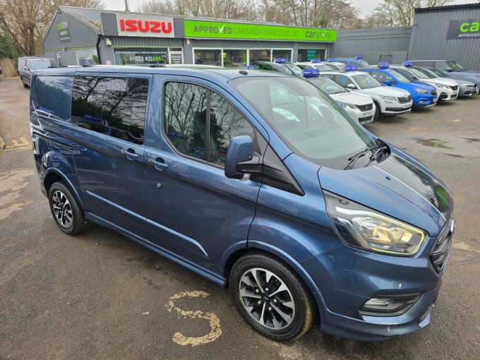 2025 Ford Transit Custom