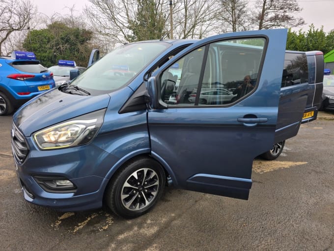 2025 Ford Transit Custom