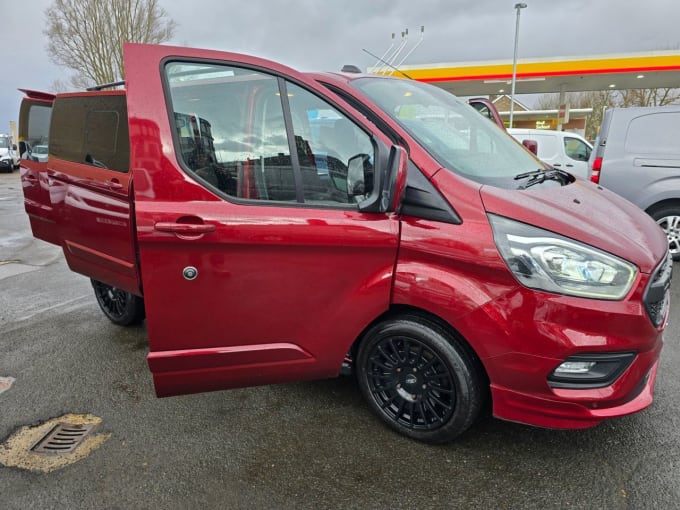 2025 Ford Transit Custom