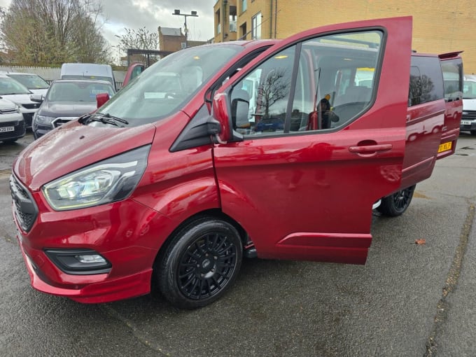 2025 Ford Transit Custom