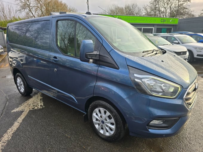 2025 Ford Transit Custom