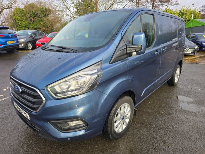 2025 Ford Transit Custom