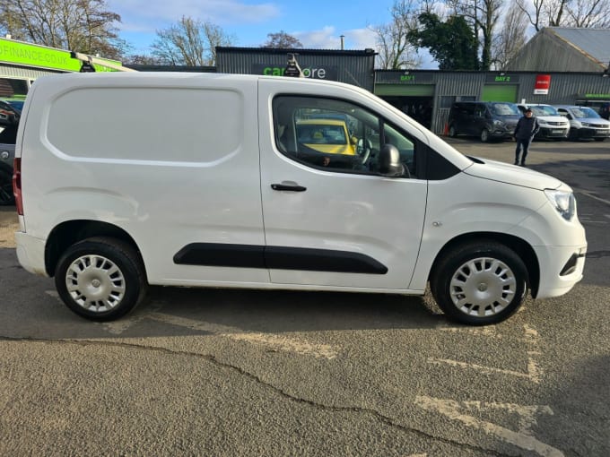 2025 Vauxhall Combo