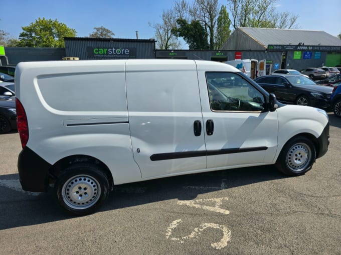 2025 Vauxhall Combo