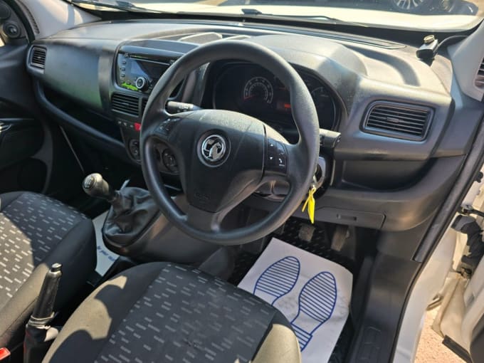 2025 Vauxhall Combo