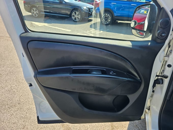 2025 Vauxhall Combo