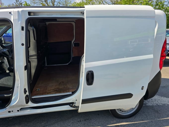 2025 Vauxhall Combo