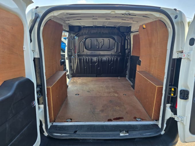 2025 Vauxhall Combo