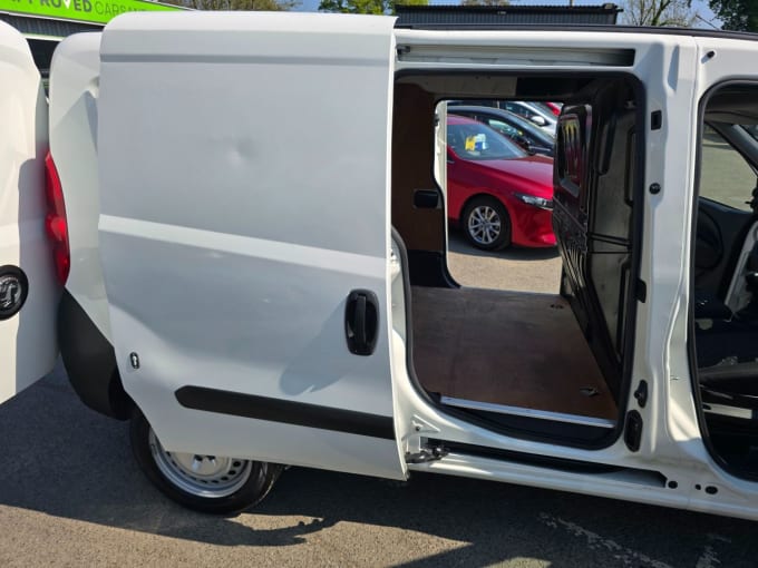 2025 Vauxhall Combo