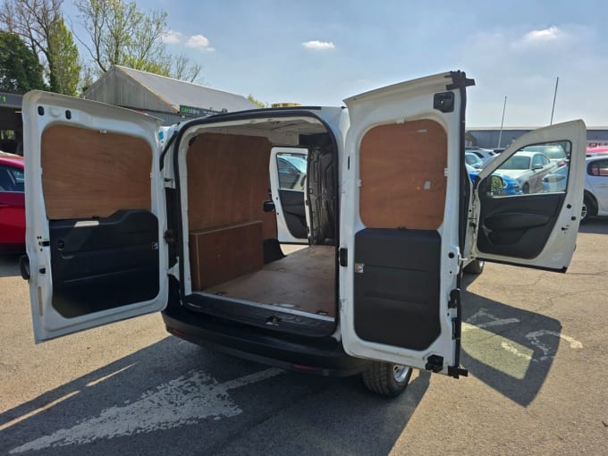 2025 Vauxhall Combo