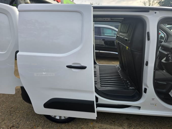 2025 Toyota Proace City