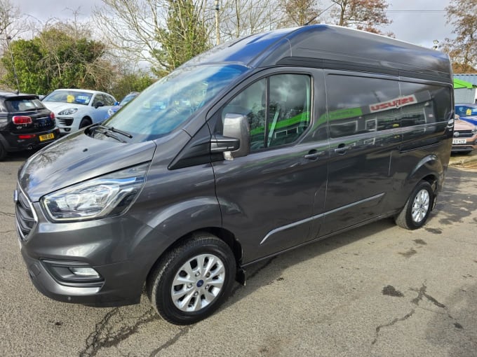 2025 Ford Transit Custom