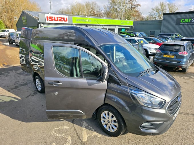 2025 Ford Transit Custom