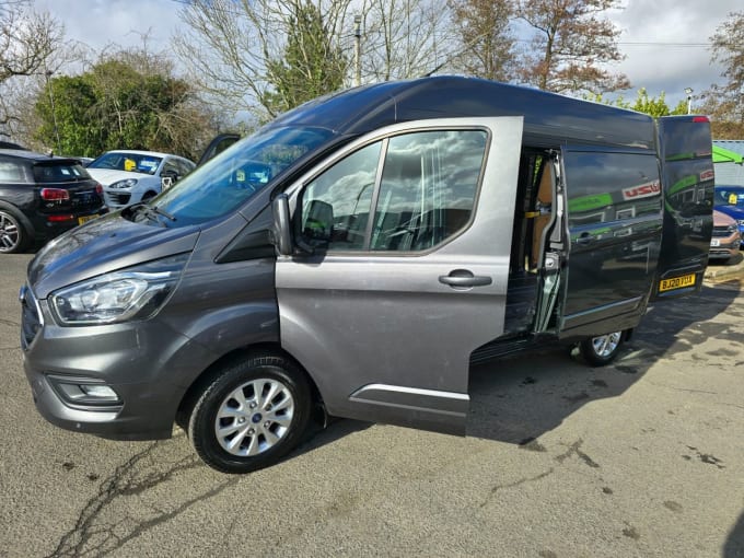 2025 Ford Transit Custom