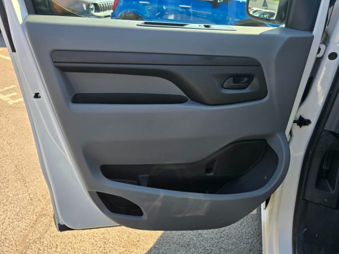 2025 Vauxhall Vivaro