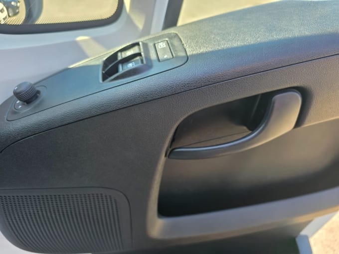 2025 Peugeot Boxer