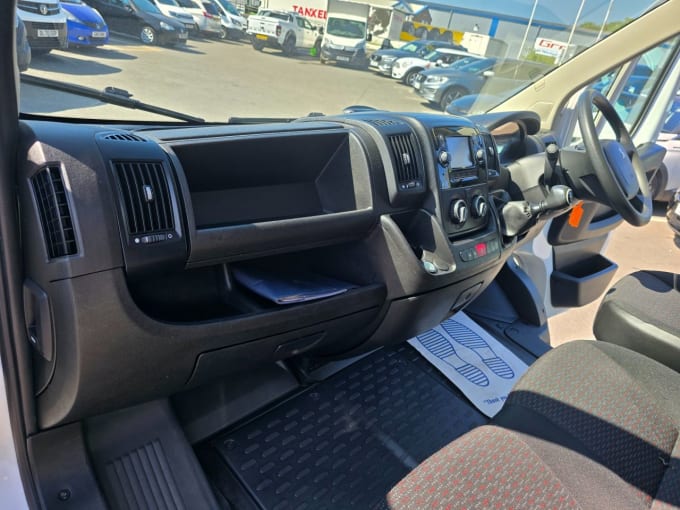 2025 Peugeot Boxer