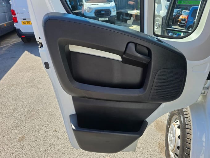2025 Peugeot Boxer