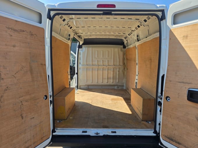 2025 Peugeot Boxer