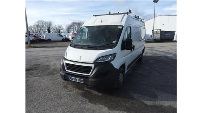 2025 Peugeot Boxer