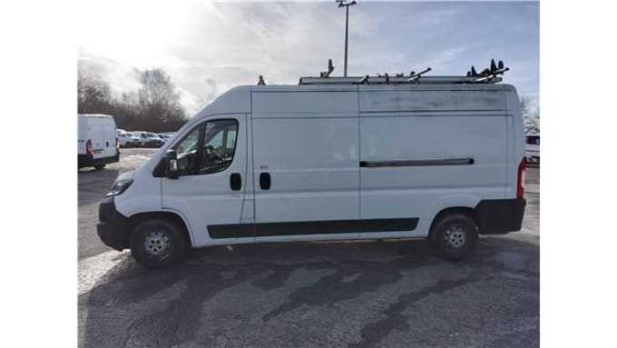 2025 Peugeot Boxer