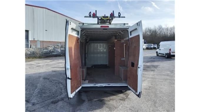 2025 Peugeot Boxer