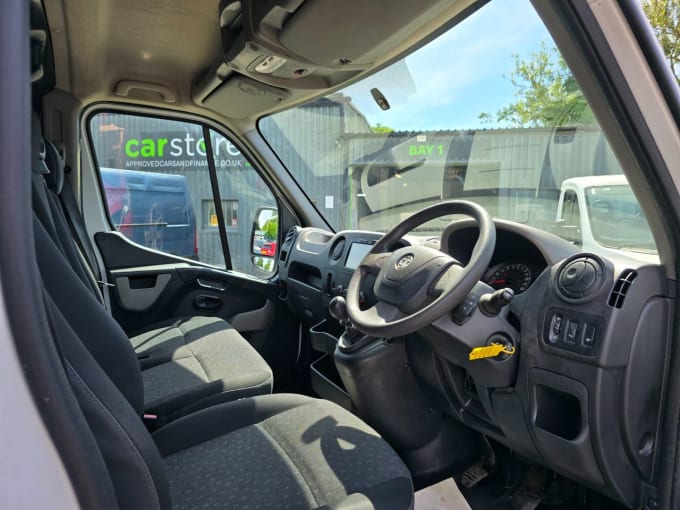 2025 Vauxhall Movano