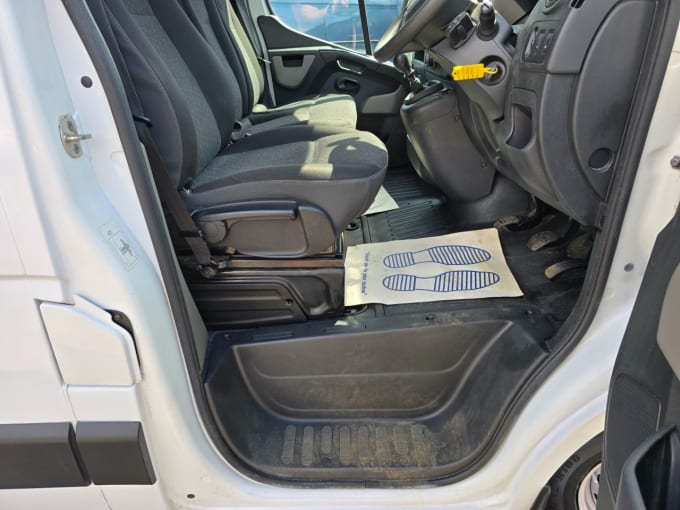 2025 Vauxhall Movano