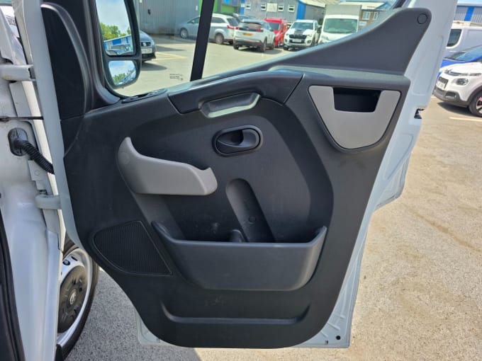 2025 Vauxhall Movano