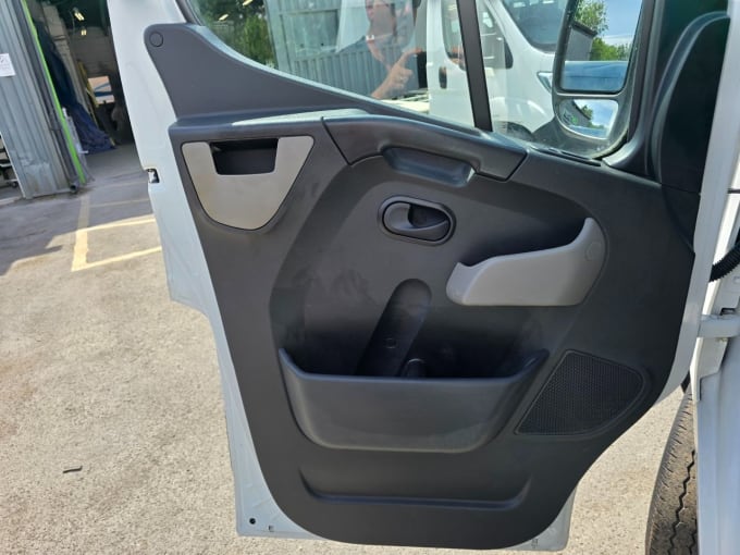 2025 Vauxhall Movano