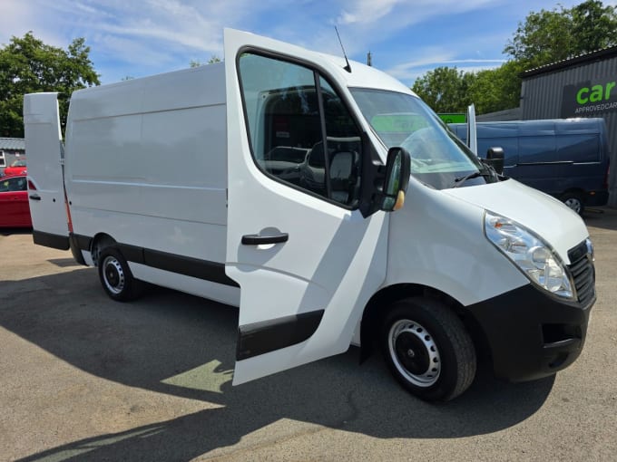 2025 Vauxhall Movano