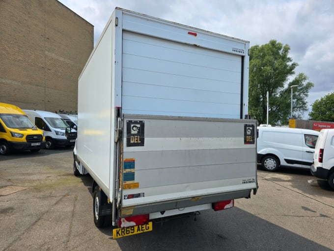 2025 Mercedes-benz Sprinter