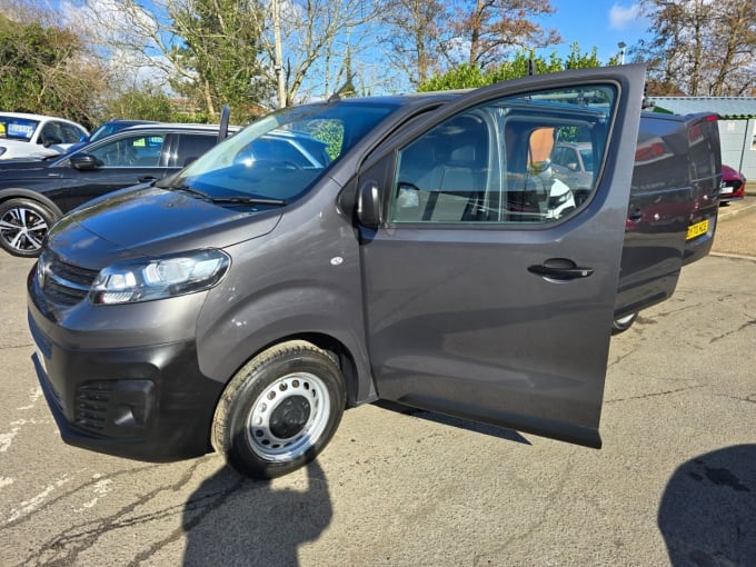 2025 Vauxhall Vivaro