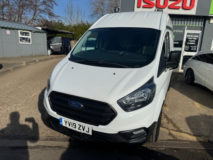 2025 Ford Transit Custom