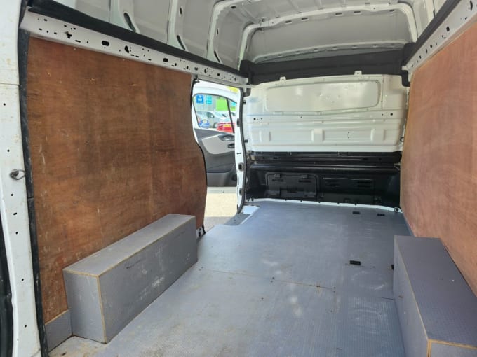 2025 Renault Trafic