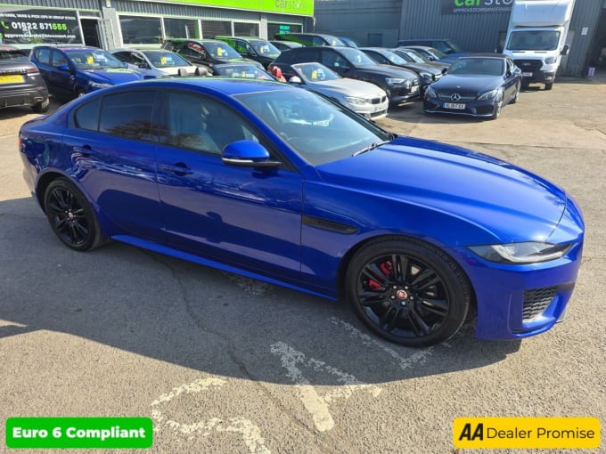 2025 Jaguar Xe