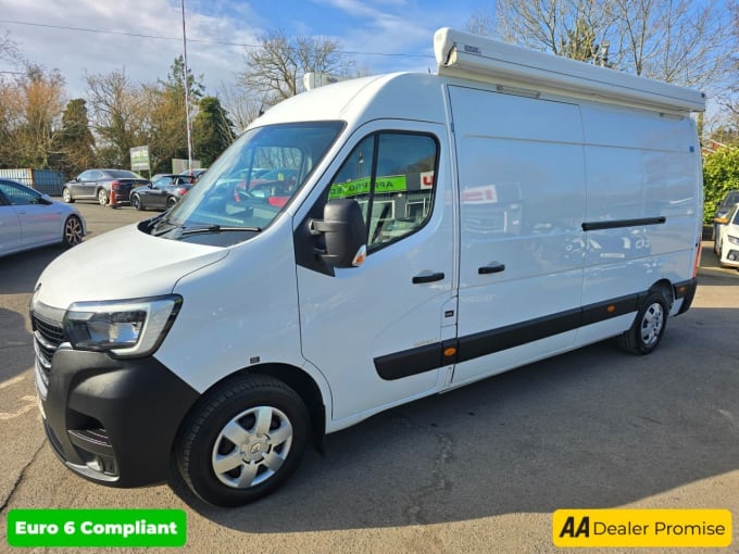 2025 Renault Master