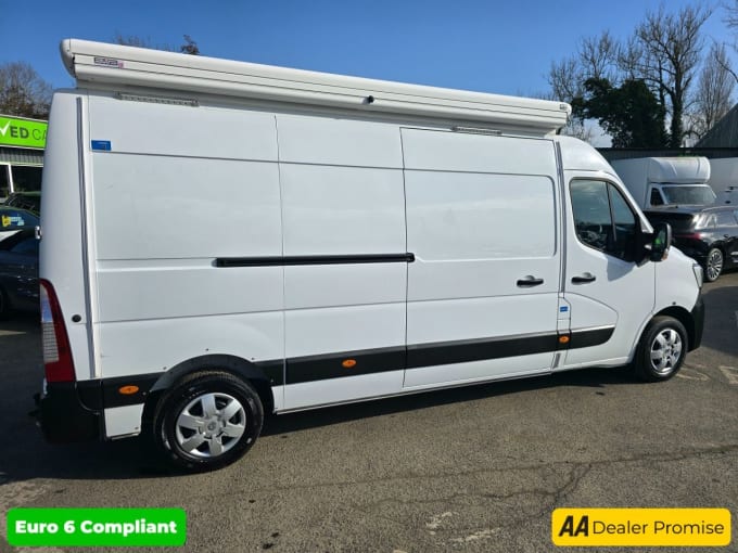 2025 Renault Master