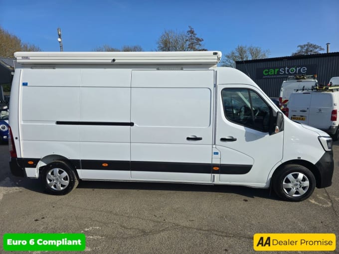 2025 Renault Master