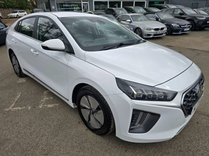 2025 Hyundai Ioniq