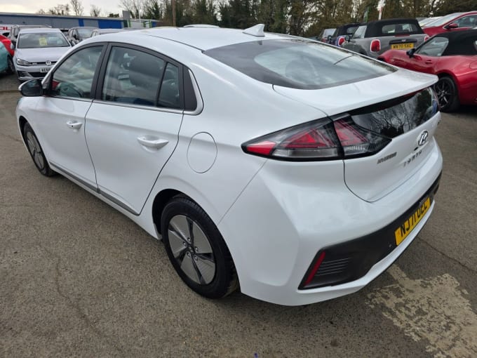 2025 Hyundai Ioniq