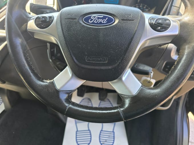 2025 Ford Transit Custom
