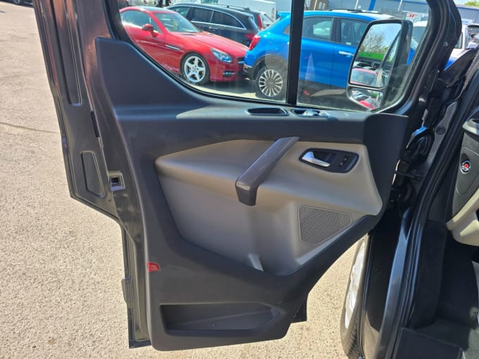 2025 Ford Transit Custom
