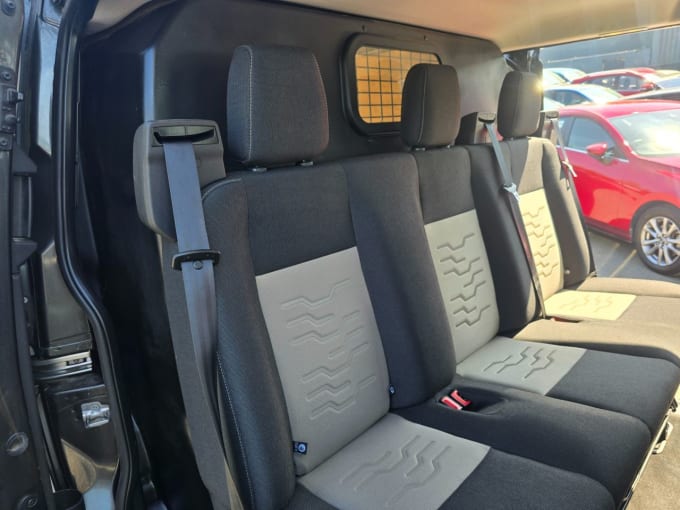 2025 Ford Transit Custom