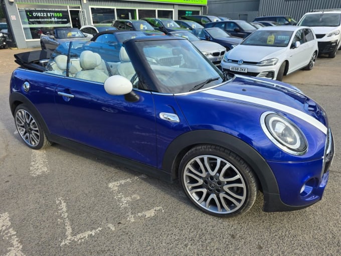 2025 Mini Convertible