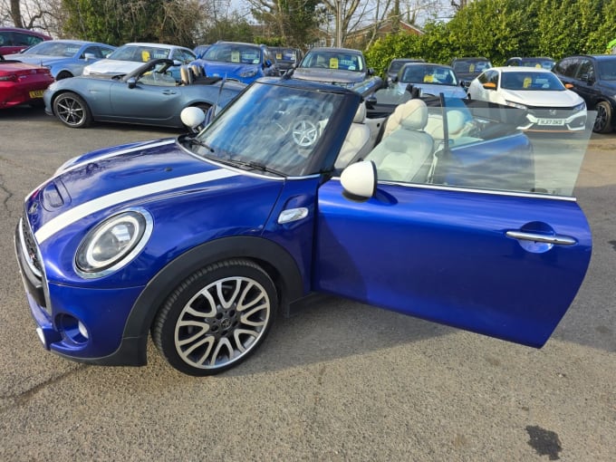 2025 Mini Convertible