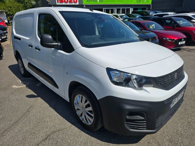 2025 Peugeot Partner