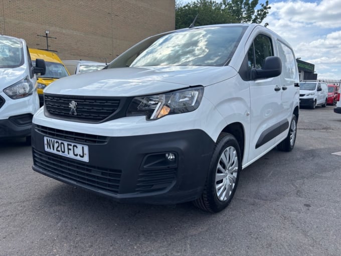 2025 Peugeot Partner